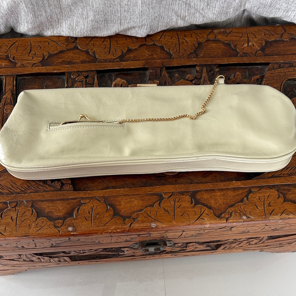 Hobo Cream Chain-Handle Women's Oversized Clutch Bag